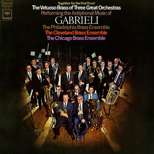 美女的肚子光溜溜的很好看
